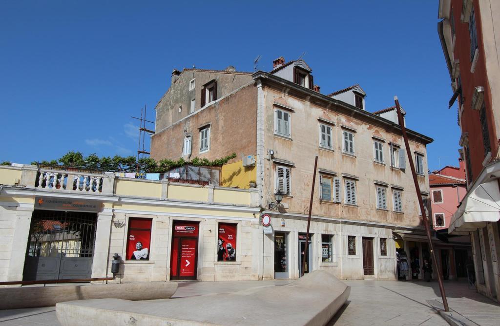 Apartments Casa Menis Ровинь Экстерьер фото